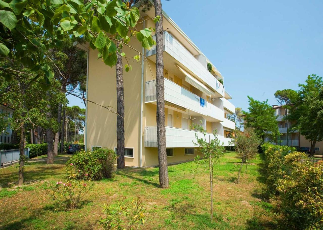 Ambra Villa Бибионе Екстериор снимка